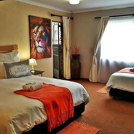 Midrand Guesthouse - Tasa ภายนอก รูปภาพ