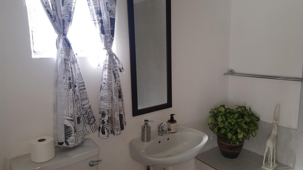 Midrand Guesthouse - Tasa ห้อง รูปภาพ