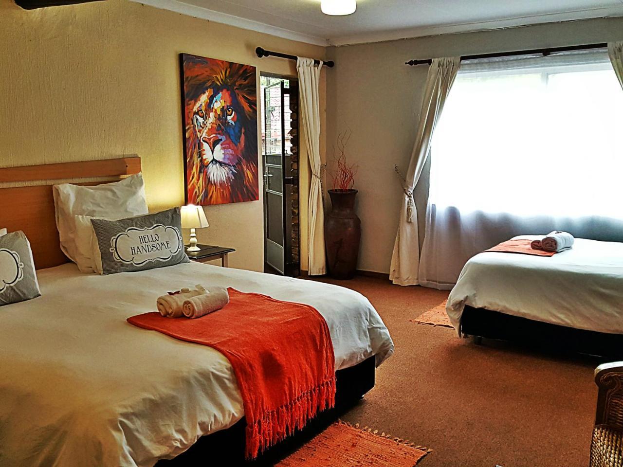 Midrand Guesthouse - Tasa ภายนอก รูปภาพ