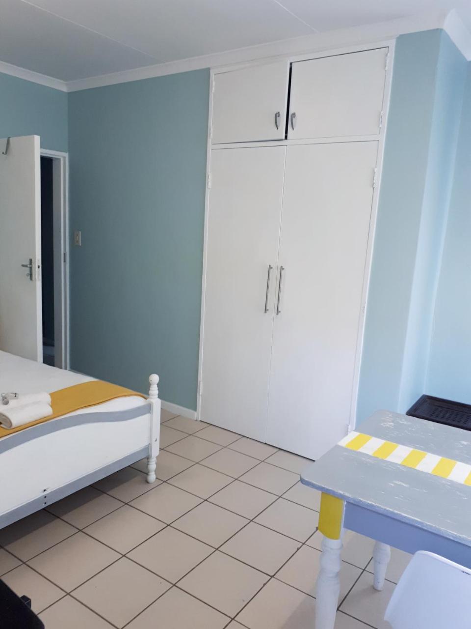 Midrand Guesthouse - Tasa ภายนอก รูปภาพ