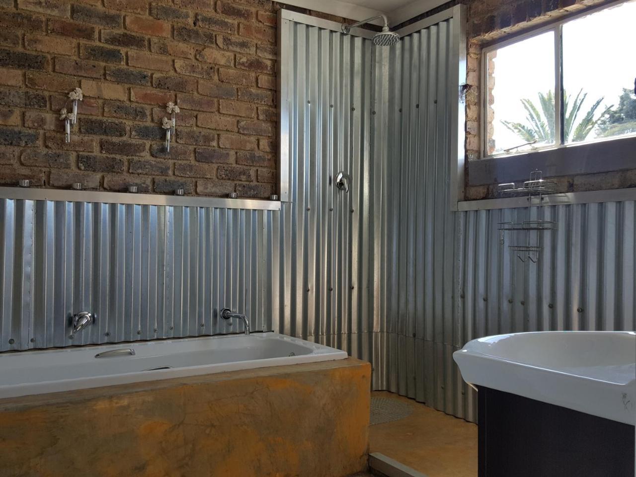 Midrand Guesthouse - Tasa ภายนอก รูปภาพ